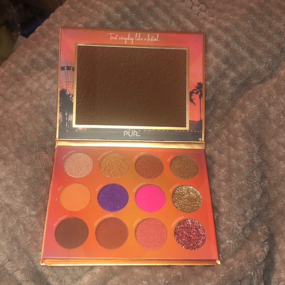 PÜR Festival eyeshadow palette